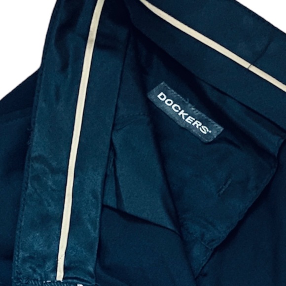 Dockers Classic Trouser , Classic Fit Trouser , Casual Career Wear Pants Teouser - Picture 9 of 12
